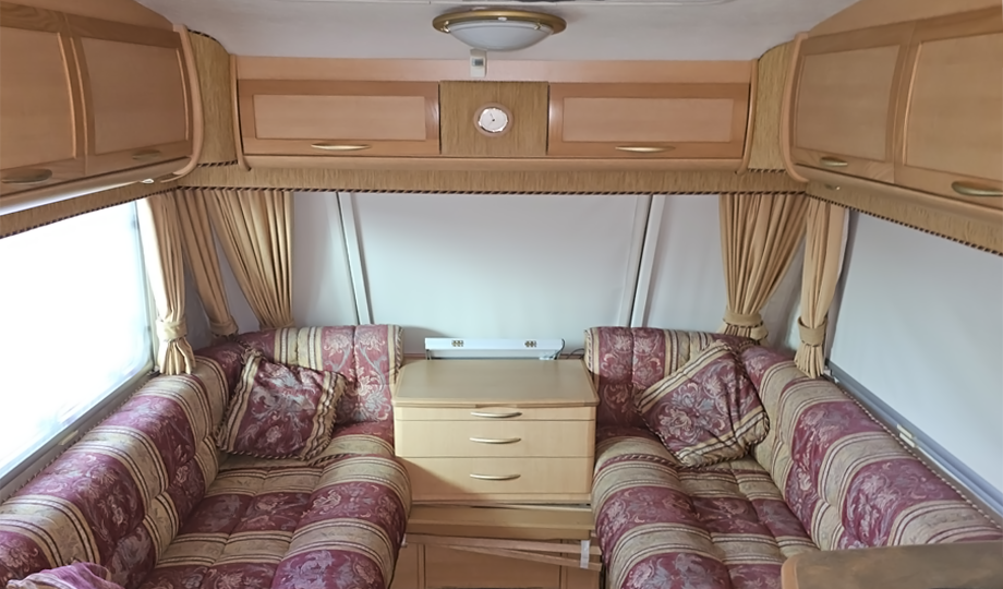 Post2 03 Interior de la Abbey